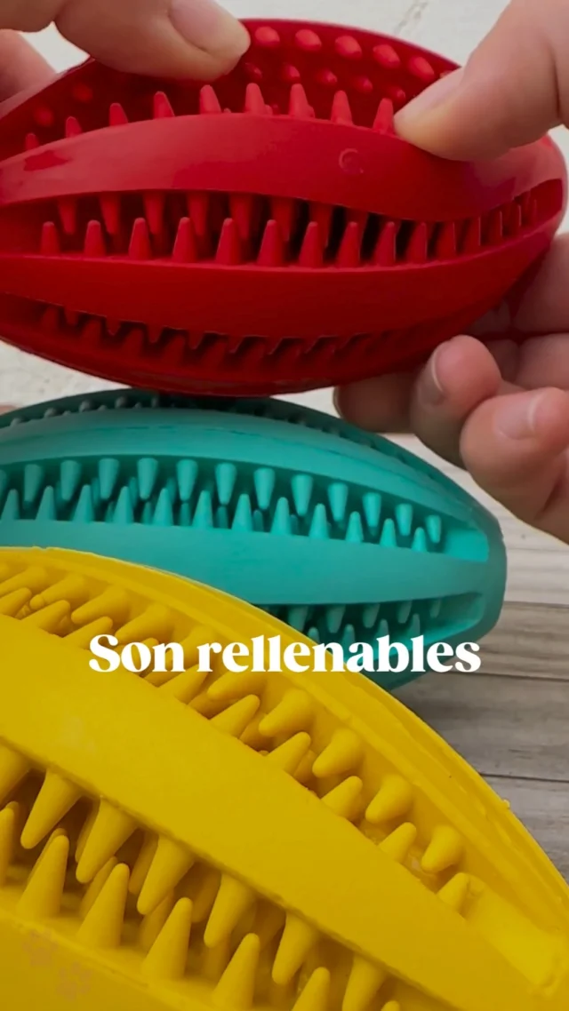 Las pelotas dentales de Wuapu están diseñadas para entretener a tu perro mientras ayudan a limpiar sus dientes de forma natural. Tienen estrías que permiten alojar pequeños snacks incentivando el juego del perro. 
¡Jugar nunca fue tan saludable! 😍
¿Ya las tenéis en casa?
#Wuapu #PelotasDentales #SaludCanina #PerrosFelices #JuguetesParaPerros #DentalToys #PerroSano"